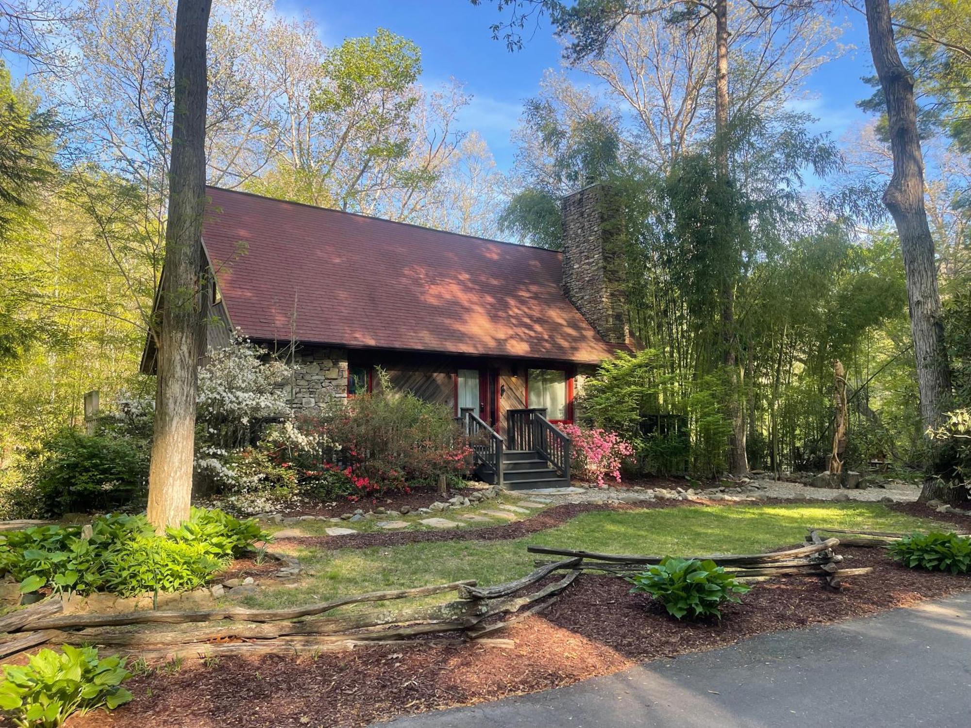 Holiday home River Rock Cabin